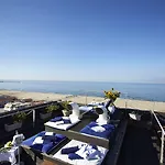 Otel Sina Astor