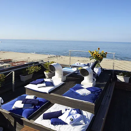 Sina Astor Hotel 4*