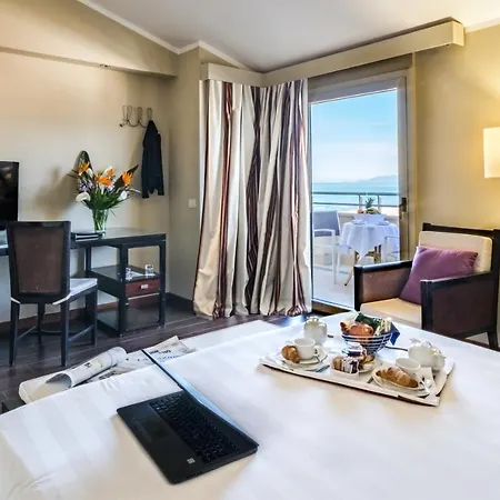 Sina Astor Hotel