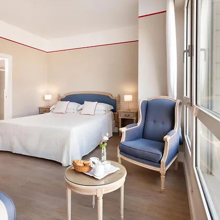 Sina Astor Hotel 4*
