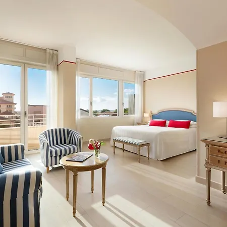 Sina Astor Hotel